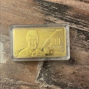 Donald Trump 24k Gold-Plated Collectible Bar!